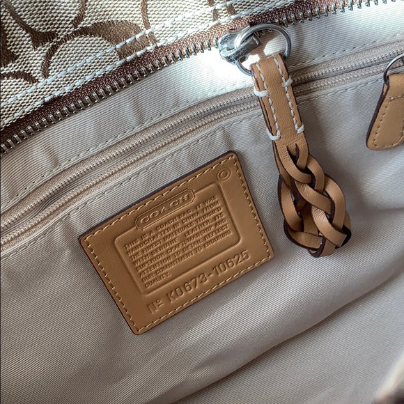 Coach Handbag - Picture 3 of 8